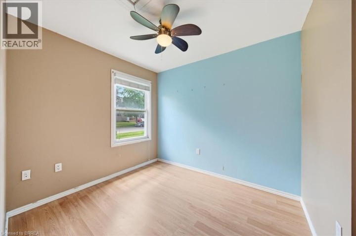 Photo 11 at 121 Wilkes Street, Holmedale, Brantford