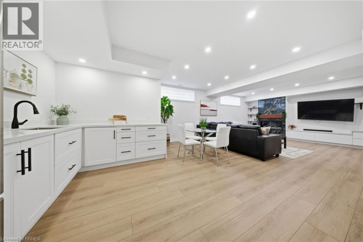 Photo 22 at 422 Mount Pleasant Road, Tutela Heights, Brantford
