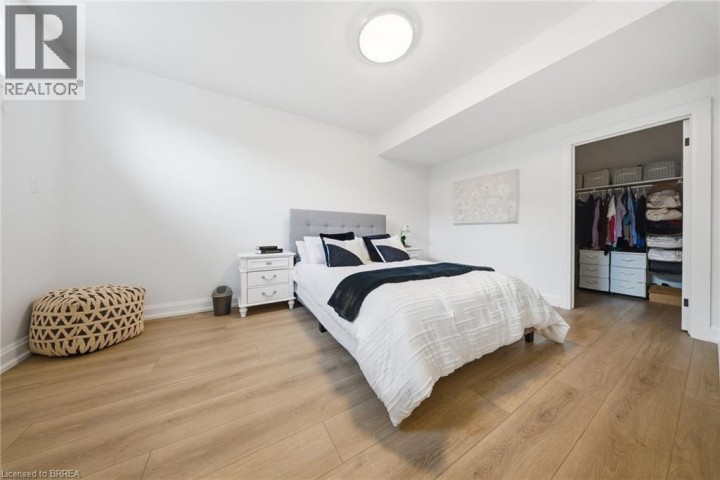 Photo 23 at 422 Mount Pleasant Road, Tutela Heights, Brantford