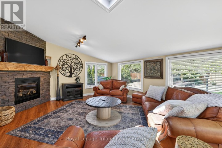 Photo 18 at 236 W Delatre Street, Ingersoll (Thamesford), Ingersoll