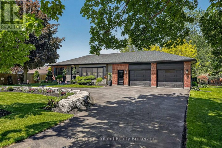 Photo 2 at 236 W Delatre Street, Ingersoll (Thamesford), Ingersoll