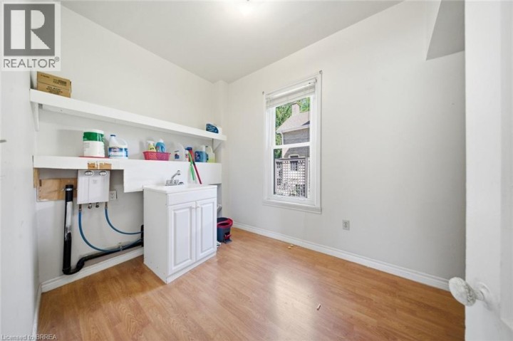 Photo 13 at 76 Brock Street, East Ward, Brantford