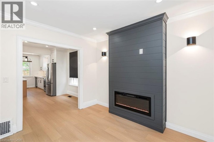 Photo 7 at 209 Drummond Street, East Ward, Brantford