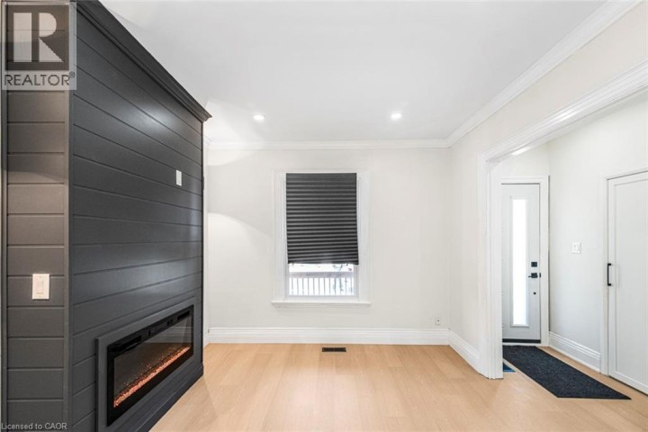 Photo 9 at 209 Drummond Street, East Ward, Brantford