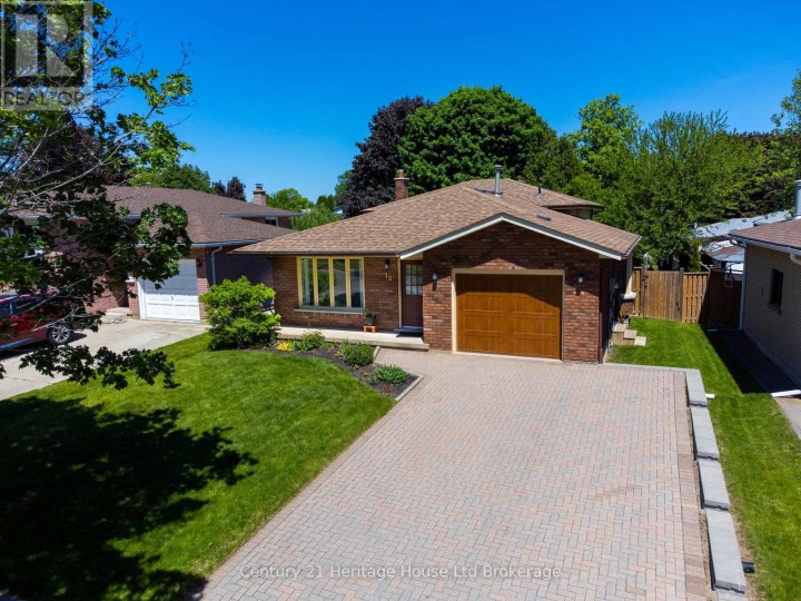 Photo 2 at 12 Spartan Drive, Brantford