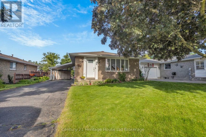Photo 2 at 1000 Sunset Boulevard, Woodstock - South, Woodstock
