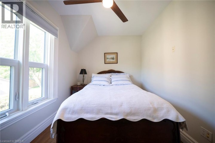 Photo 33 at 11 Chestnut Avenue, Lansdowne, Brantford