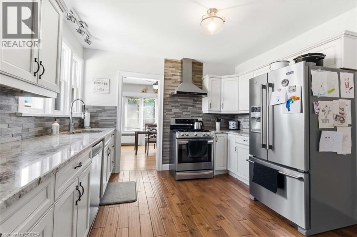Photo 20 at 134 Queensway Drive, Queensway / Grove, Brantford