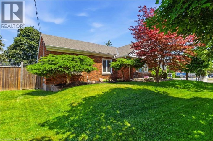 Photo 6 at 134 Queensway Drive, Queensway / Grove, Brantford