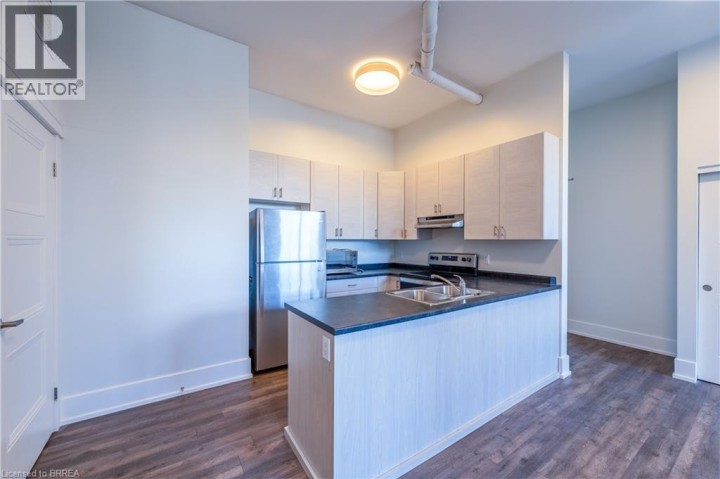 Photo 9 at 40 Dalhousie Street, Downtown Core, Brantford