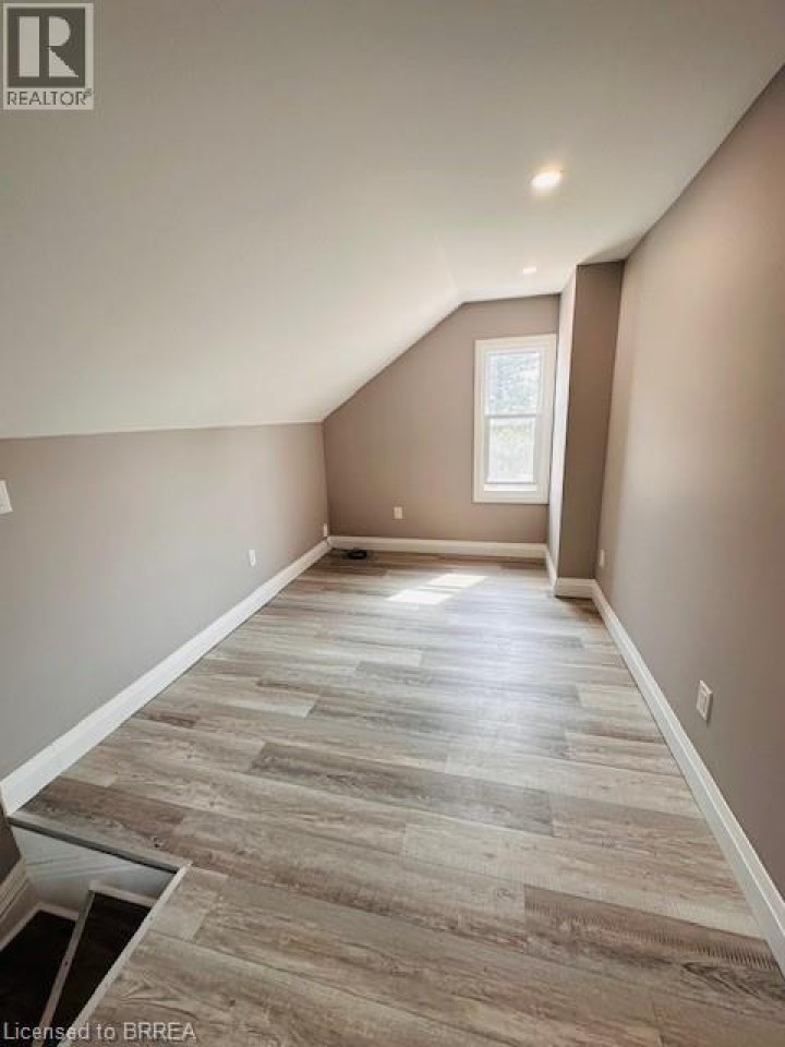 Photo 4 at 111 Spring Street, Holmedale, Brantford