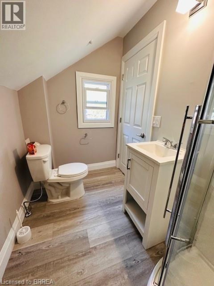 Photo 7 at 111 Spring Street, Holmedale, Brantford
