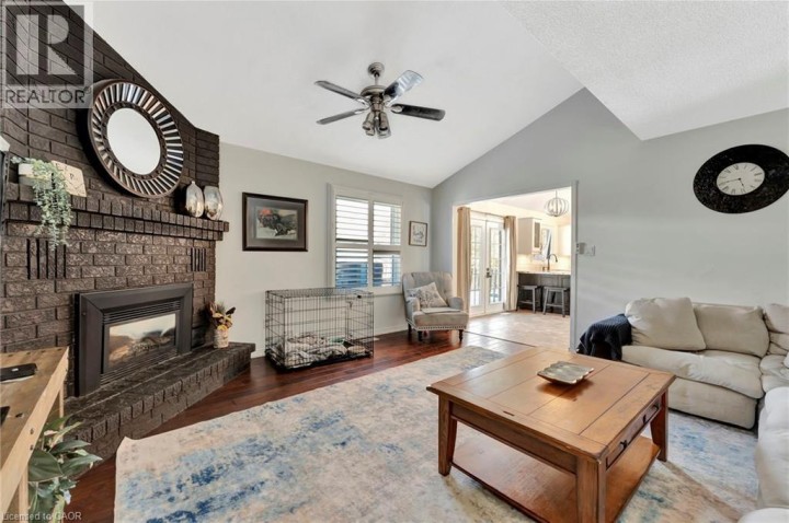 Photo 11 at 52 Beckett Drive, Beckett, Brantford