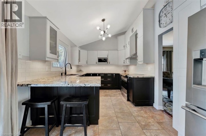 Photo 14 at 52 Beckett Drive, Beckett, Brantford