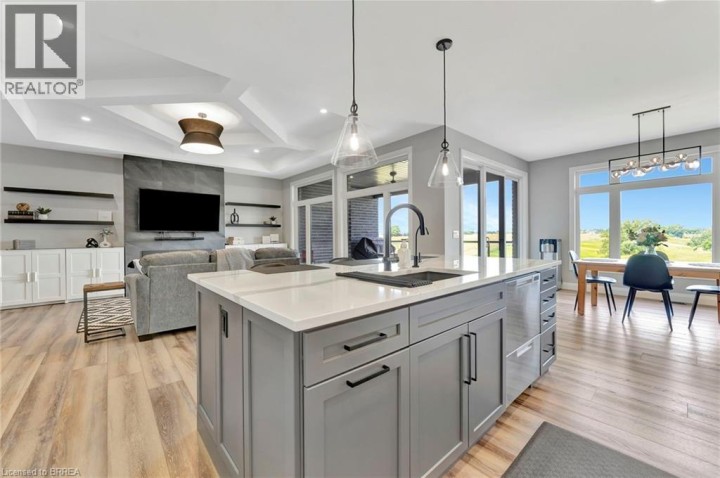 Photo 12 at 14 Hudson Drive, Oakhill Dr, Brantford