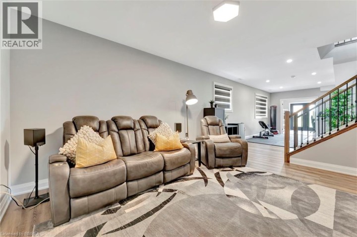 Photo 28 at 14 Hudson Drive, Oakhill Dr, Brantford