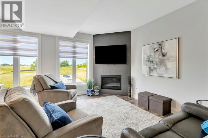 Photo 36 at 14 Hudson Drive, Oakhill Dr, Brantford