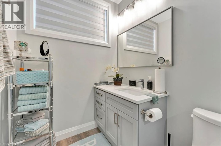 Photo 39 at 14 Hudson Drive, Oakhill Dr, Brantford