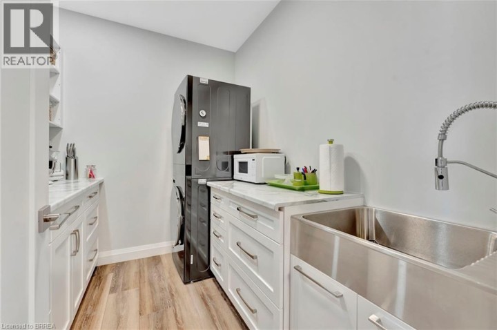 Photo 43 at 14 Hudson Drive, Oakhill Dr, Brantford