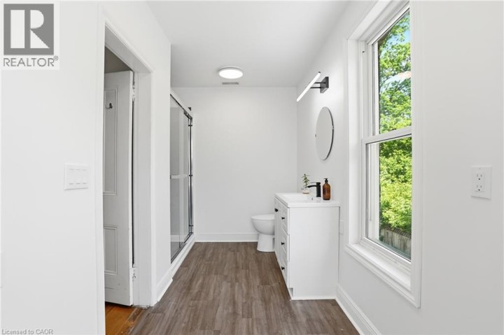 Photo 12 at 86 Oak Street, Old West Brant, Brantford