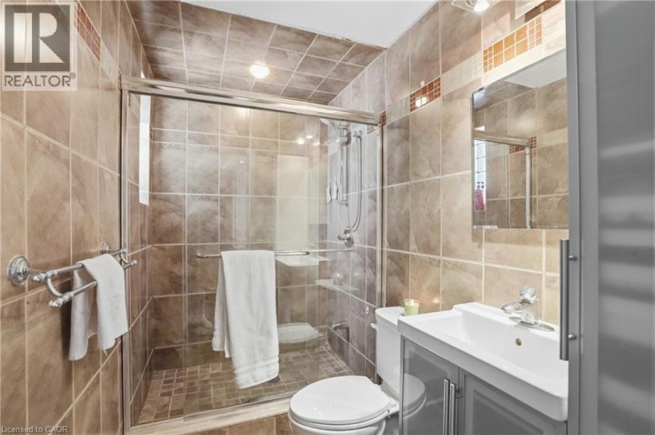 Photo 8 at 86 Oak Street, Old West Brant, Brantford