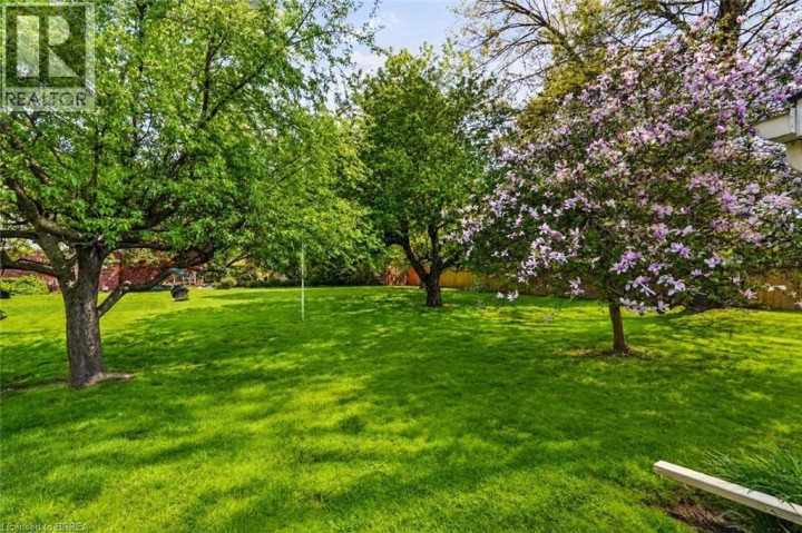 Photo 45 at 3 Fieldstone Circle, Brier Park, Brantford