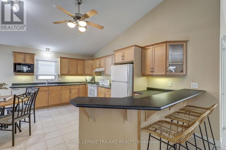 Photo 5 at 19 Oriole Lane, St. Thomas