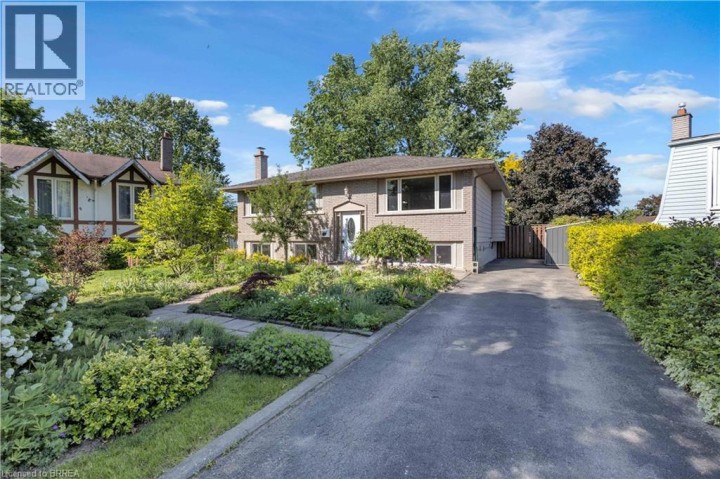 Photo 1 at 6 Mitchell Court, Echo Place, Brantford