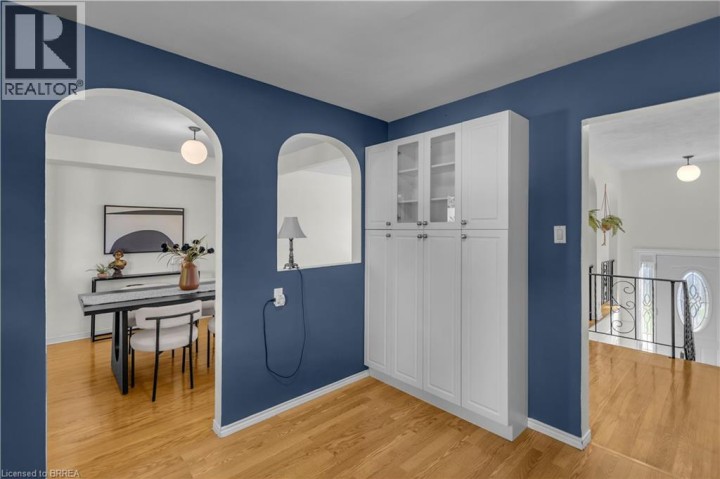 Photo 15 at 6 Mitchell Court, Echo Place, Brantford