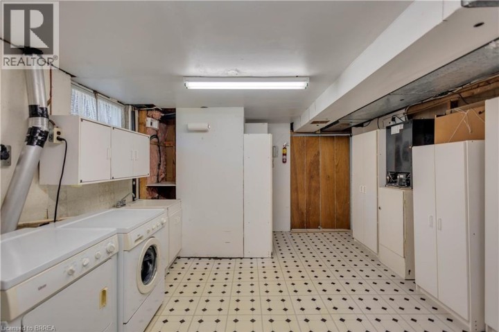 Photo 32 at 6 Mitchell Court, Echo Place, Brantford