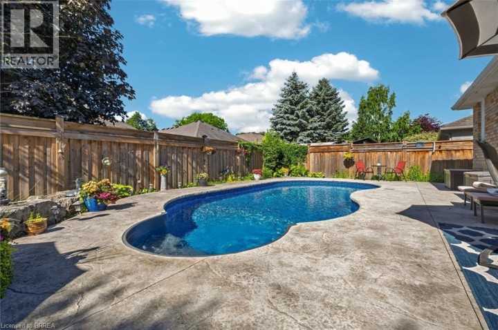 Photo 10 at 62 Varley Crescent, Mayfair, Brantford
