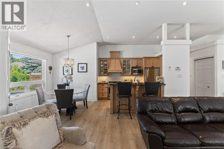 Photo 22 at 62 Varley Crescent, Mayfair, Brantford