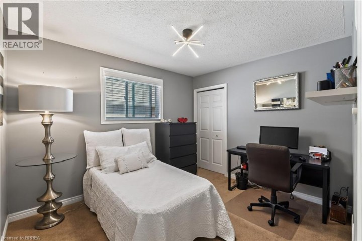 Photo 29 at 62 Varley Crescent, Mayfair, Brantford