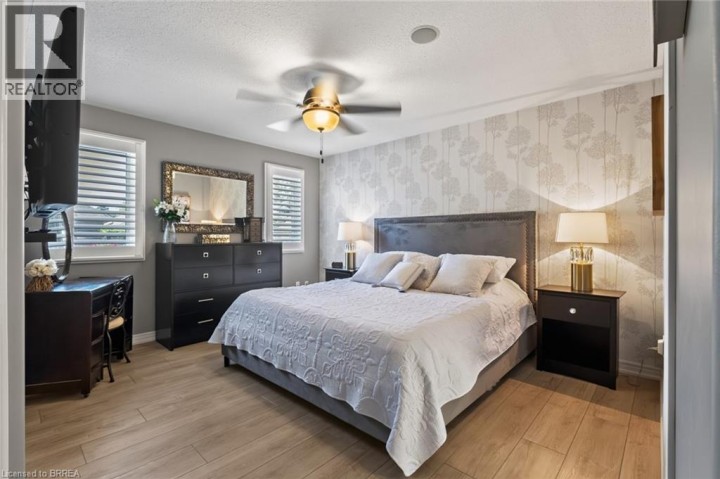 Photo 31 at 62 Varley Crescent, Mayfair, Brantford