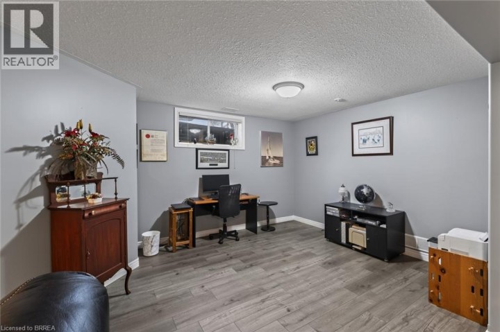 Photo 41 at 62 Varley Crescent, Mayfair, Brantford