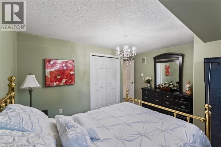 Photo 44 at 62 Varley Crescent, Mayfair, Brantford