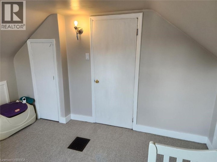 Photo 10 at 86 North Park Street, Terrace Hill, Brantford