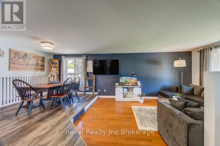 Photo 6 at 355 Oxford Avenue, Ingersoll - North, Ingersoll