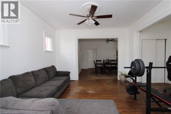 Photo 4 at 97 Park Avenue, Victoria / Arthur, Brantford