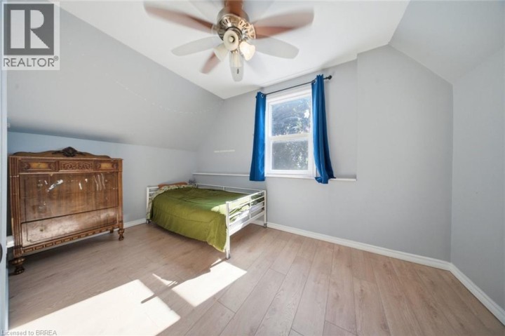 Photo 29 at 816 E Colborne Street, Echo Place, Brantford