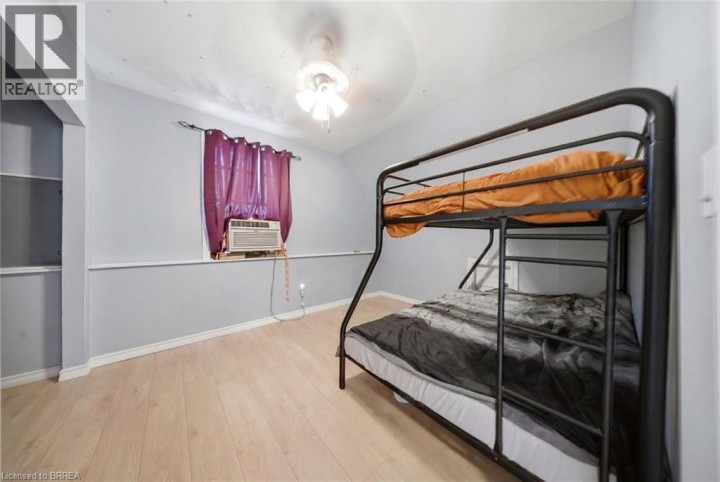 Photo 30 at 816 E Colborne Street, Echo Place, Brantford