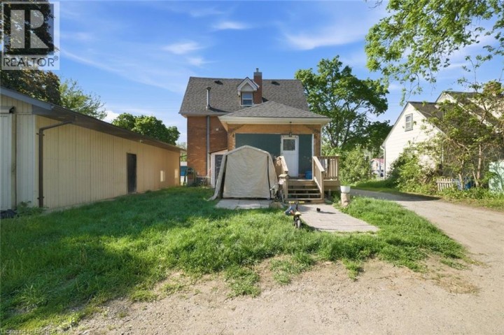 Photo 34 at 816 E Colborne Street, Echo Place, Brantford