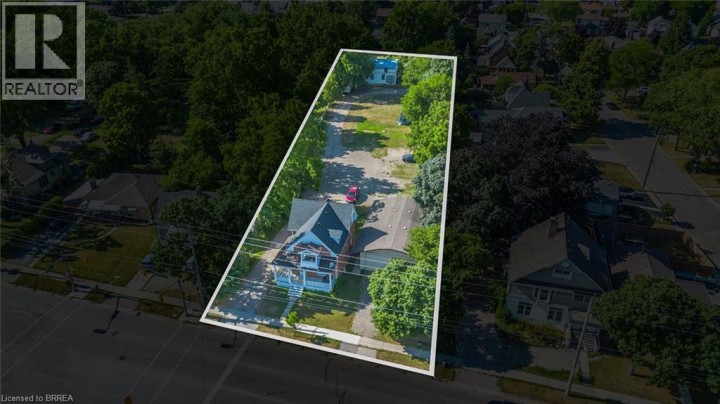 Photo 8 at 816 E Colborne Street, Echo Place, Brantford