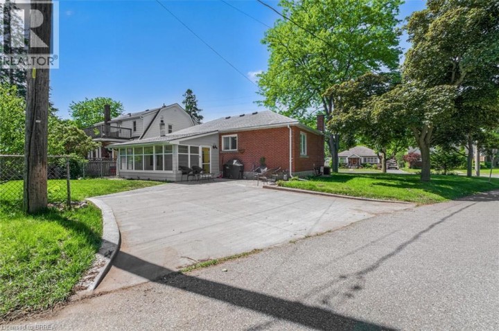 Photo 6 at 309 Terrace Hill Street, Terrace Hill, Brantford