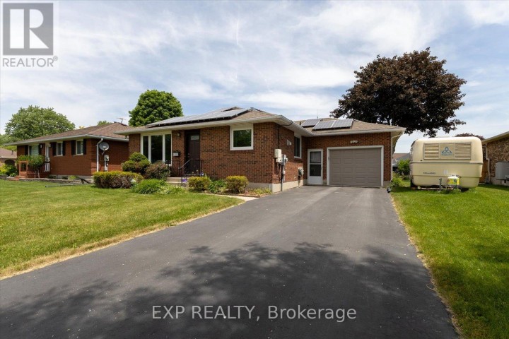 Photo 2 at 28 Denrich Avenue, Tillsonburg