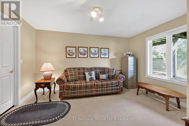Photo 31 at 16 - 500 Lakeview Drive, Woodstock - North, Woodstock