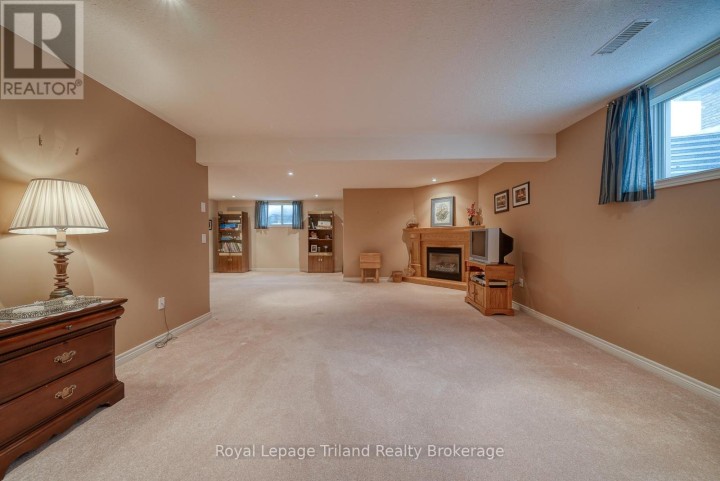Photo 35 at 54 - 570 Spitfire Street, Woodstock - North, Woodstock