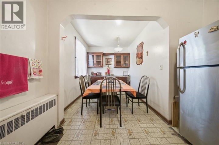 Photo 10 at 26 Alice Street, East Ward, Brantford