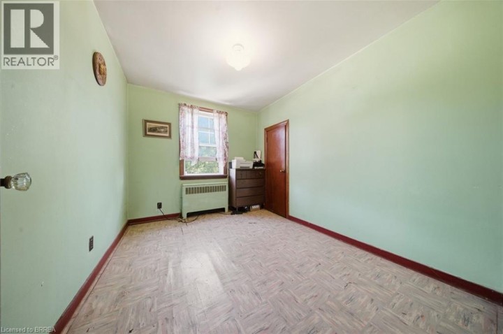 Photo 14 at 26 Alice Street, East Ward, Brantford