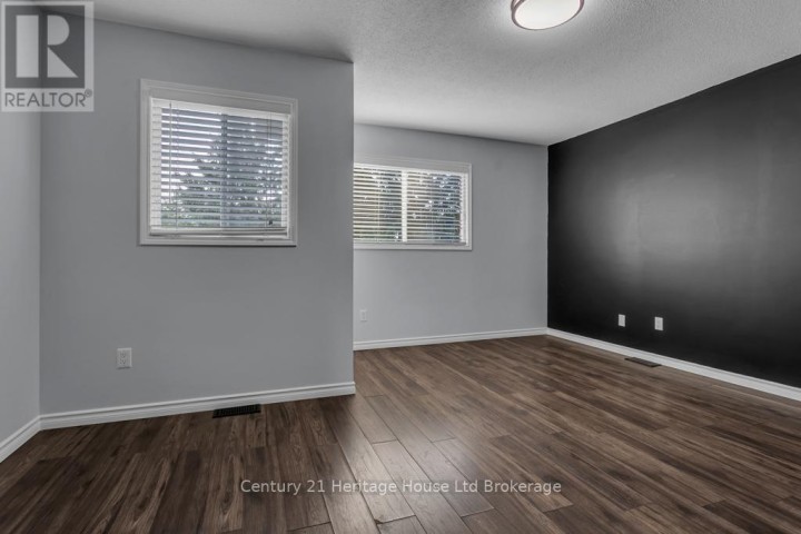 Photo 12 at 6 - 19 Wren Court, Tillsonburg